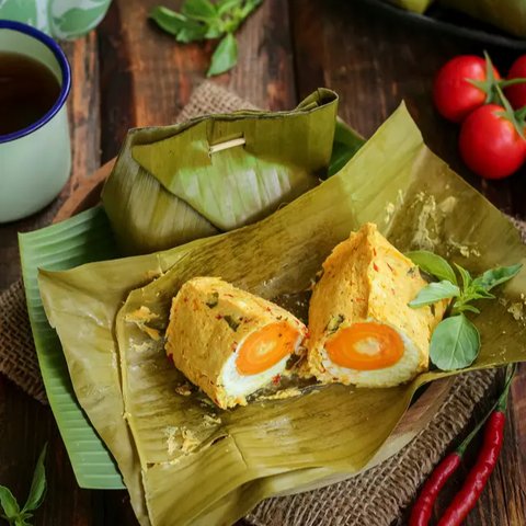 Pepes tahu telur asin
