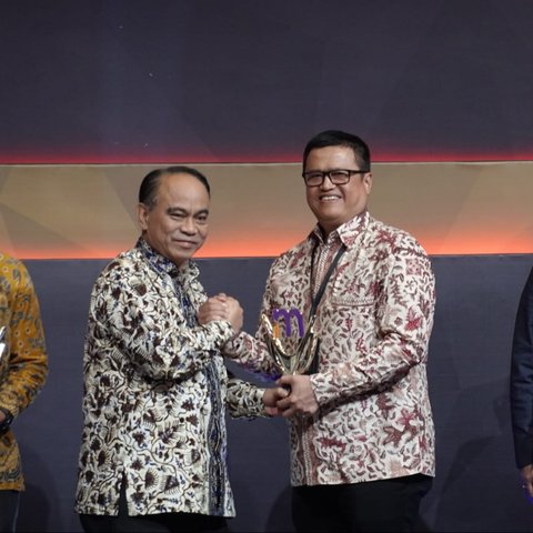 PNM Raih Dua Penghargaan Bergengsi di Merdeka Award 2024