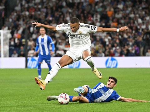 FOTO: Sengit, Real Madrid Hajar Deportivo Alaves Usai Drama Lima Gol