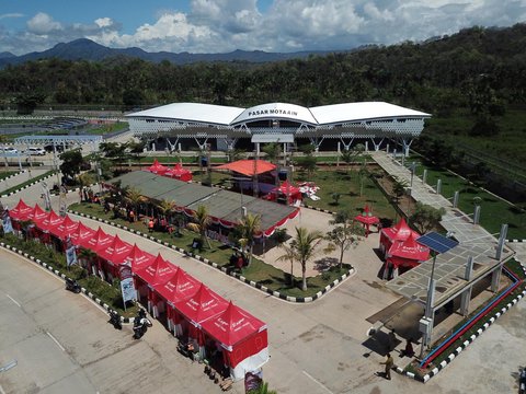 Pasar Motaain.