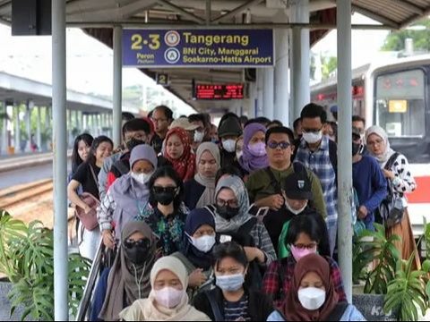 FOTO: Kelas Menengah Bakal Semakin Tertekan Jika Subsidi KRL Jabodetabek Berbasis NIK