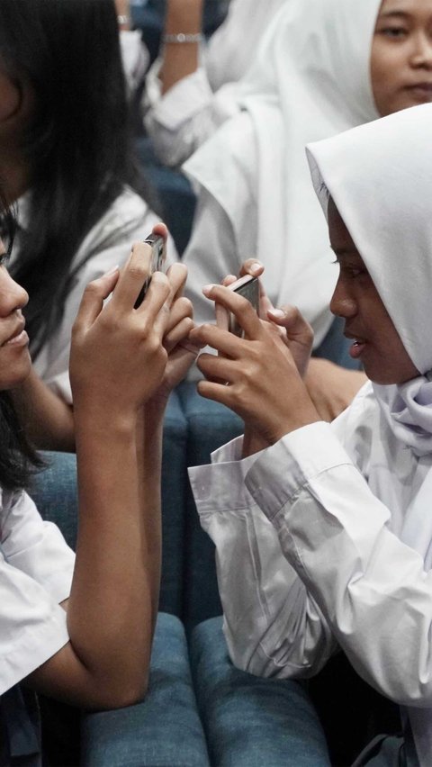 FOTO: Antusiasme Pelajar Dapatkan Cerita Pengalaman Jurnalistik dari KJI