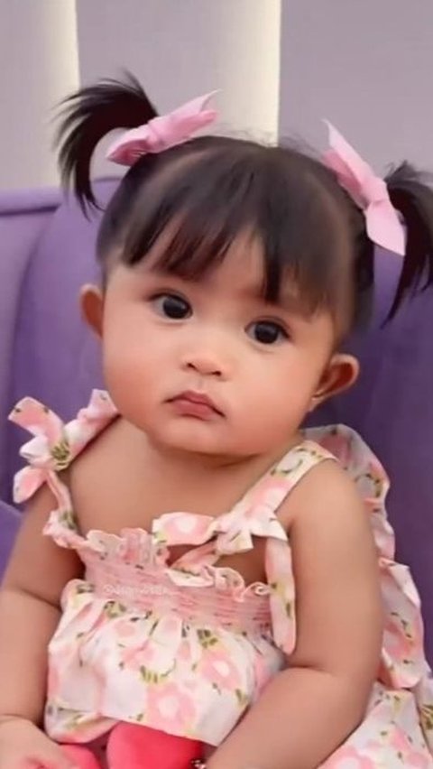 Gemes banget, Dek Cunda! Dia pasti lebih cute dibandingkan labubu ini, kan?<br>