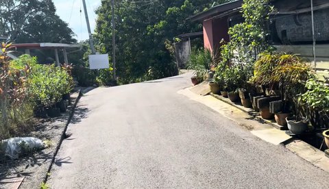 Kampung Haji Baki di Kuching Malaysia dihuni oleh orang Jawa