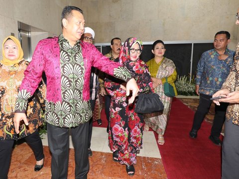 FOTO: Momen Putri Soeharto Minta Maaf Jika Sang Ayah Ada Salah Saat Jadi Presiden 32 Tahun