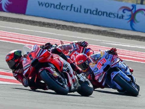 FOTO: Aksi Francesco Bagnaia Rajai Sprint Race MotoGP di Sirkuit Mandalika, Marc Marquez Finis Ketiga