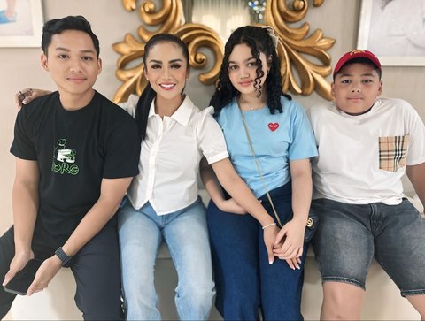 Azriel Lanjut Kuliah S2 di Surabaya
