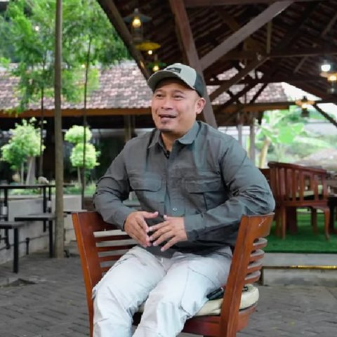 Muhammad Shofiyullah, pemilik pusat oleh-oleh di Kota Batu