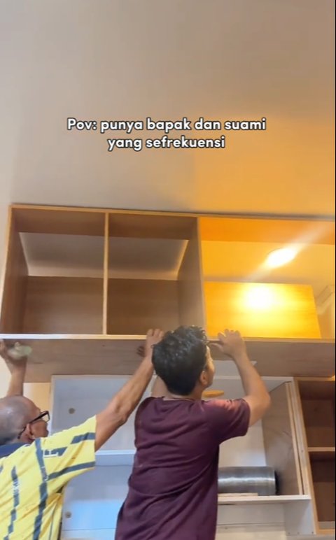 Satu Frekuensi, Momen Wanita Perlihatkan Suami dengan Ayahnya Kompak Bikin Kitchen Set Ini Curi Perhatian