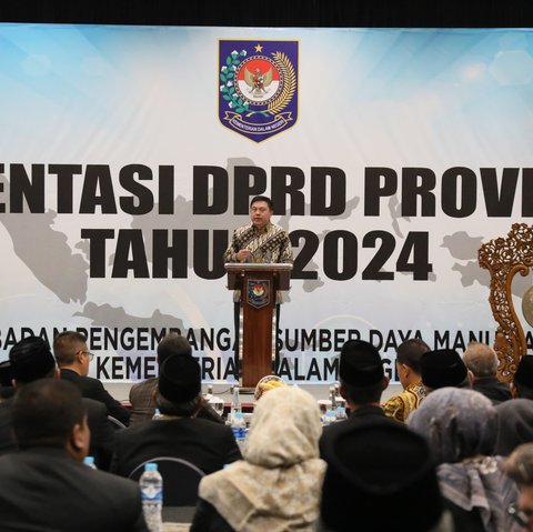 Bekali Anggota DPRD Provinsi Hasil Pileg 2024, Plt Sekjen Kemendagri Ingatkan Visi Indonesia Emas