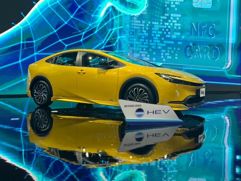 Toyota Prius sebagai kendaraan hibrida.