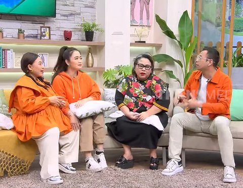 Komedian Nunung Buka Usaha Katering