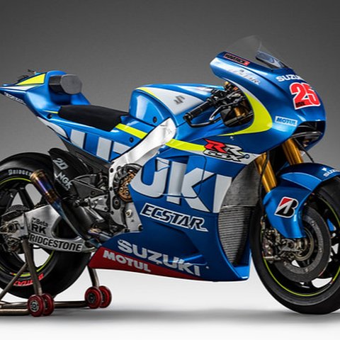 Tim Suzuki Ecstar dengan motor Suzuki GSX-RR.