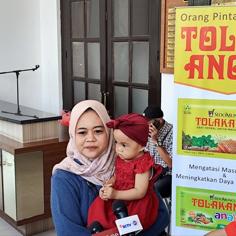 Penerima bantuan Sido Muncul, Eva.