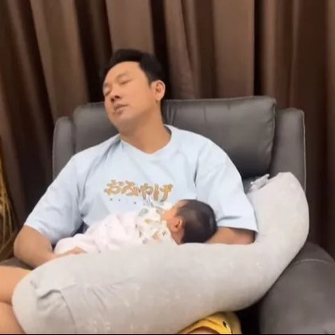 Potret Terbaru Baby Gabriella Anak Denny Sumargo dan Olivia Allan