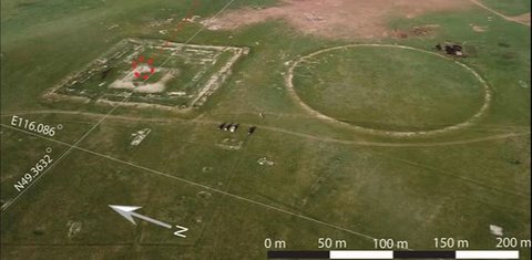 Foto drone makam kuno di Mongolia.