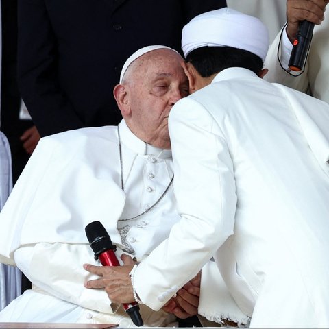 Paus Fransiskus di Masjid Istiqlal