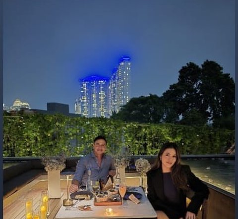 Potret Dinner Romantis Raisa dan Hamish Daud