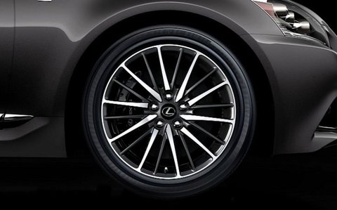 Menggunakan velg alloy memberikan berbagai manfaat (Foto: Autospress).