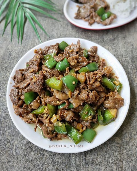 Sapi Lada Hitam Paprika Hijau
