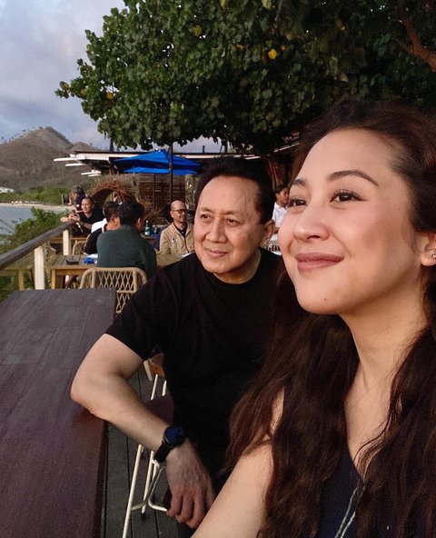 Potret Sherina di Labuan Bajo