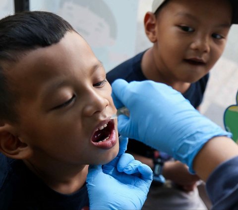 FOTO: Lindungi Anak dari Kelumpuhan Permanen, Program Imunisasi Polio Digelar Gratis Saat CFD Bundaran HI