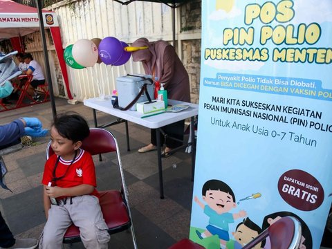 FOTO: Lindungi Anak dari Kelumpuhan Permanen, Program Imunisasi Polio Digelar Gratis Saat CFD Bundaran HI