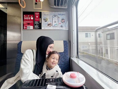 7 Momen Keseruan Dian Pelangi dan Keluarga saat Liburan di Jepang, Paras Cantik dan Lucu Sang Anak Bikin Salfok