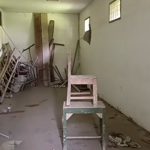Kondisi Rumah Kosong Diduga Milik Almarhum Dono Warkop DKI