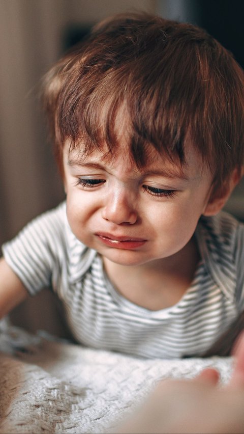 Melihat perilaku anak yang tidak bisa diam, membuat orangtua kerap menduga anak hiperaktif. Apa penyebabnya?