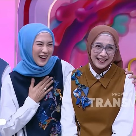 Potret Saskia Puspasari Adik Desy Ratnasari
