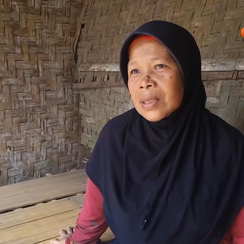 Kisah Pilu Satu Keluarga di Lebak Tinggal di Rumah Nyaris Roboh, Kondisinya Memprihatinkan Tak Kunjung Dapat Bantuan