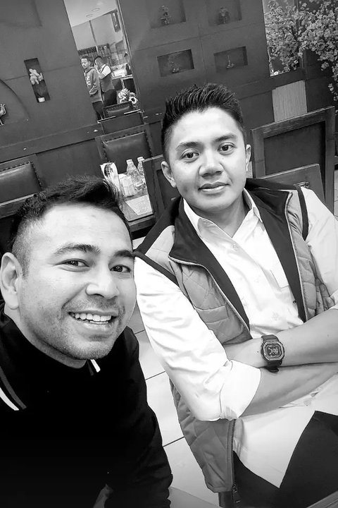 Mayor Teddy menyampaikan pesan khusus untuk Raffi Ahmad menyambut Tahun Baru 2025. Selain kerja cerdas, ia menyinggung 2024 penuh cerita indah. (Foto: Dok. Instagram @raffinagita1717)