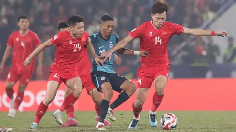 Timnas Vietnam merayakan keberhasilan ke final Piala AFF 2024 setelah mengalahkan Singapura dengan agregat 5-1. Pada semifinal kedua di Viet Tri Stadium, Minggu malam (29-12-2024), Vietnam