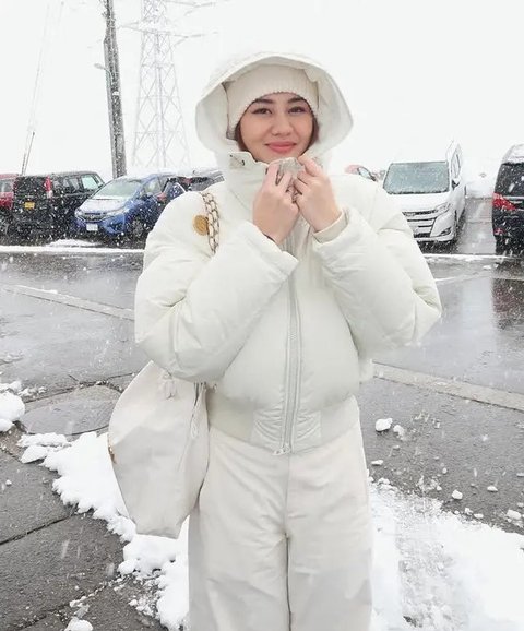 Aaliyah Massaid dan Fuji An Memilih Liburan Akhir Tahun 2024 di Jepang. [@aalliyah.massaid/@fuji_an]