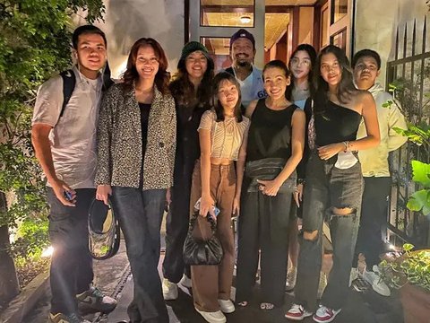 Potret Kedekatan Tora Sudiro dan Putri Sulungnya (Sumber: Instagram/t_orasudi_ro)