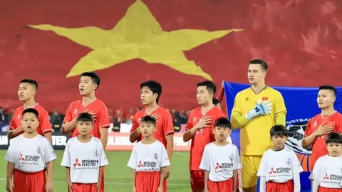 Striker Vietnam Nguyen Xuan Son menghadapi Thailand pada leg pertama final Piala AFF 2024. (X Asean United FC)