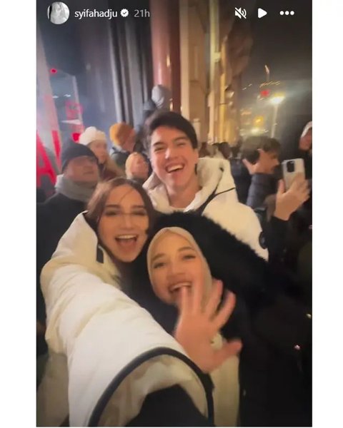 Perayaan tahun baru berbeda ala Al Ghazali, El Rumi, dan Dul Jaelani bareng pacar. (sumber: Instagram/alghazali7/diandramarsha/tissabiani)