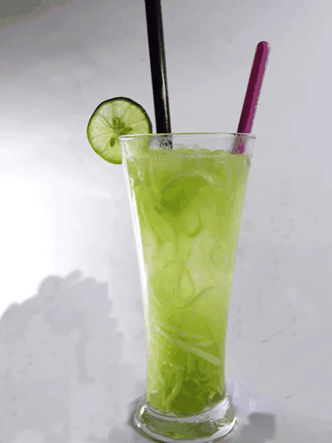 Es kelapa muda gula merah. (Foto: resepmasakankue.com)