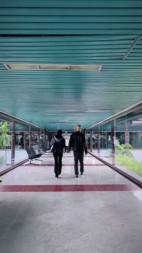 7 Potret Mulan Jameela dan Ahmad Dhani Tahun Baruan di Palangkaraya, Sambil Pacaran - Jarang-Jarang Pergi Berdua