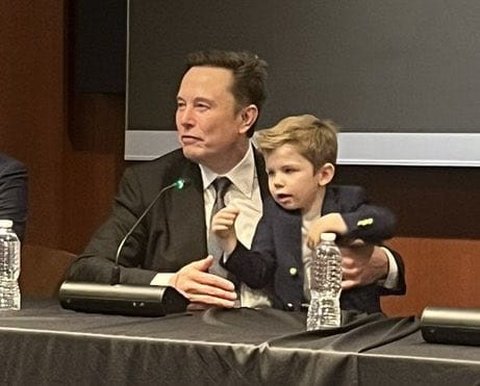 Elon Musk Ganti Nama Akun X Jadi Kekius Maximus, Apa Makna di Baliknya?