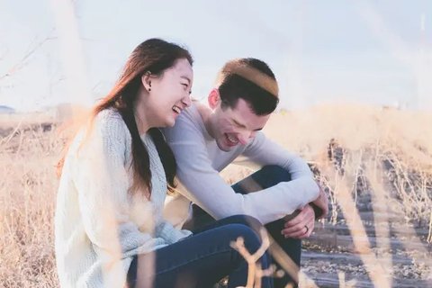 Zaman sekarang, sikap gebetan yang baik dan perhatian tak selalu berarti ingin jadian. (Foto: unsplash.com)