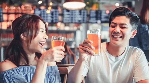 Zaman sekarang, sikap gebetan yang baik dan perhatian tak selalu berarti ingin jadian. (Foto: unsplash.com)