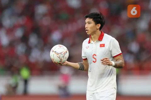 Nguyen Xuan Son setelah pertandingan terakhir penyisihan Grup B Piala AFF 2025 melawan Myanmar di Stadion Viet Tri, Phu Tho, Sabtu (21-12-2024). Pemain naturalisasi itu mencetak empat gol