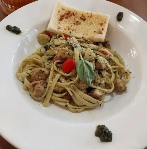 Resep ayam tahu pakcoy kuah sebagai makanan diet clean eating. (dok. Cookpad @namakuaini_cooking)