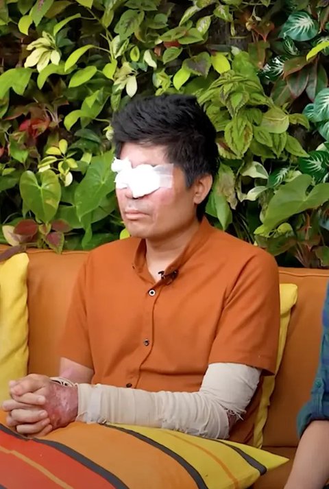 Pengacara Agus Salim , Farhat Abbas, dikabarkan hendak menghajar Denny Sumargo. Densu menantang balik dan meminta Farhat berbagi lokasi pertemuan. (Foto: Dok. YouTube Intens Investigasi)