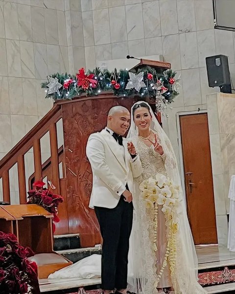 Potret Pernikahan Winona Delany dan Frank Hutapea Putra Hotman Paris (Sumber: Instagram/hotmanparisofficial)