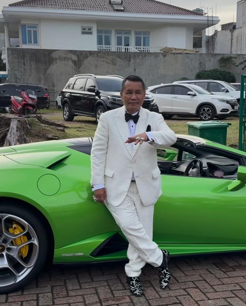 Penampilan Hotman Paris dan Istri di Pernikahan Frank Hutapea, Simbol Kelas dan Kemewahan