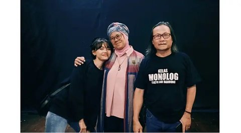 Potret Lawas Rina Nose saat Kuliah, Rina Nose nostalgia reuni teman jurusan teater. (sumber: Instagram/rinanose16)