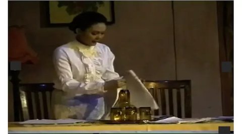 Potret Lawas Rina Nose saat Kuliah, Rina Nose nostalgia reuni teman jurusan teater. (sumber: Instagram/rinanose16)